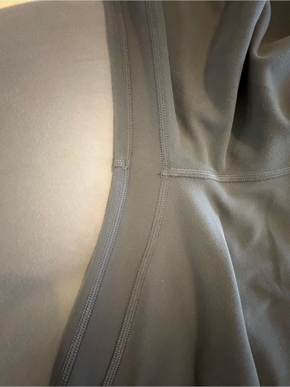 lululemon athletica Align high rise Leggings in titanium, size 6 inseam 25”